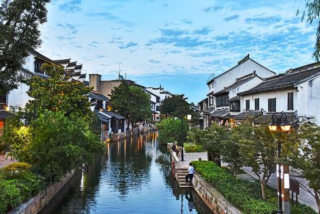 2023年济南口岸出入境人员同比增近7倍